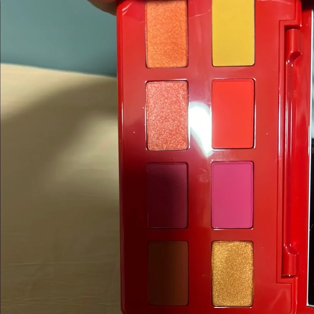 Artist Couture Caliente Eyeshadow Palette